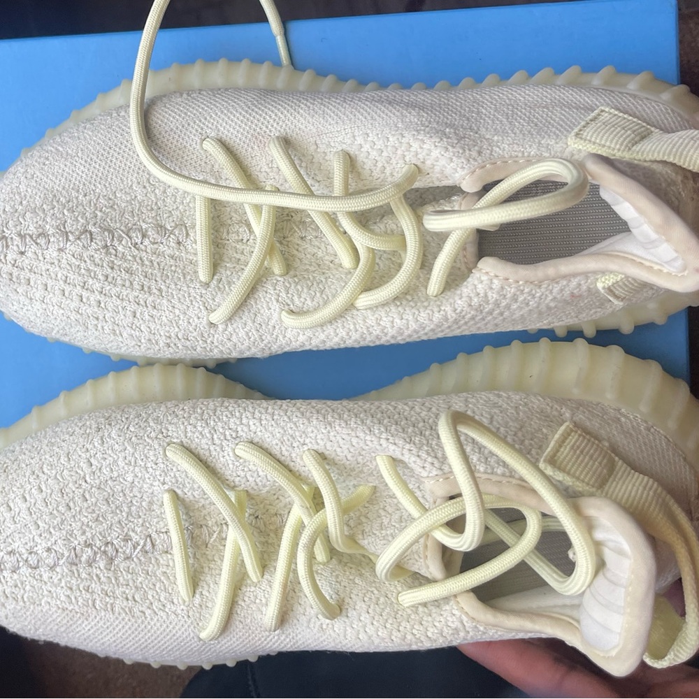 Yeezy butters // size 6.5 youth/ women’s 8. I don’t wear them enough to keep